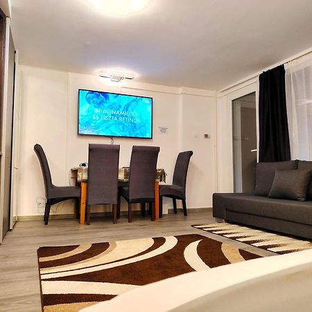 Nyuszis Apartman Кишкунмайша Екстериор снимка