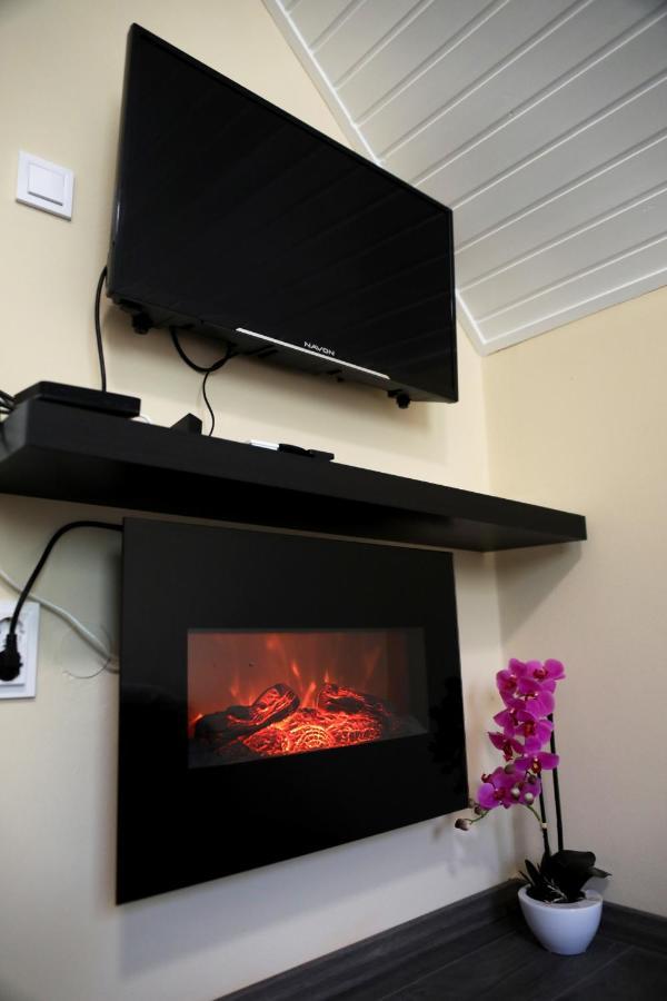 Nyuszis Apartman Кишкунмайша Екстериор снимка